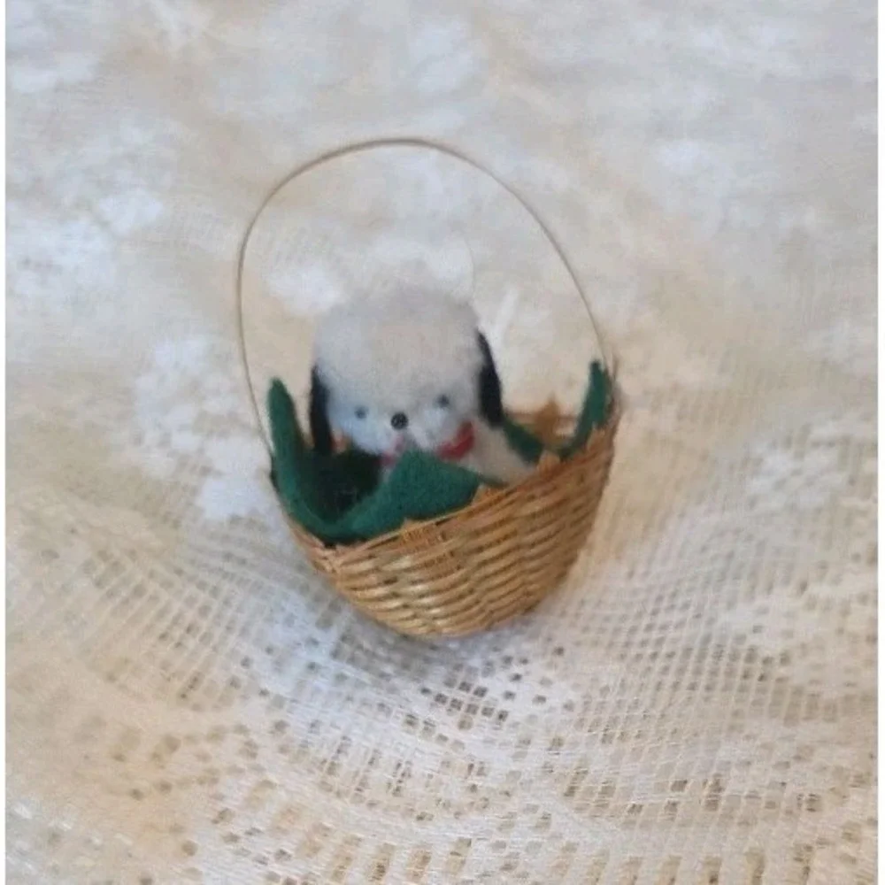 Vintage ARA? 1960's Austria Dog Dalmation In‎ Basket Toy  1.25